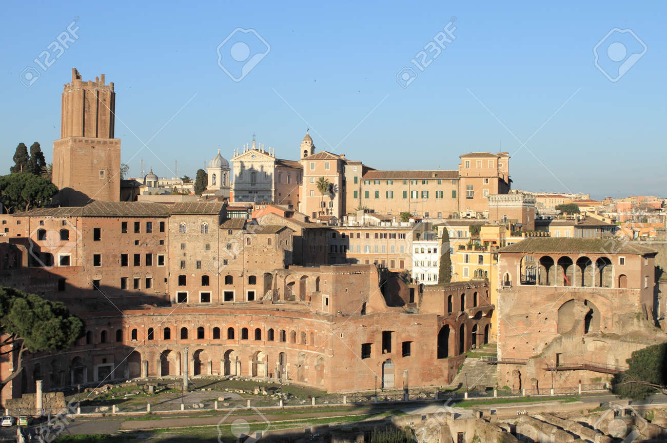 イタリア ローマのトライアヌス の写真素材 画像素材 Image イタリア ローマのトライアヌス の写真素材 画像素材 Image