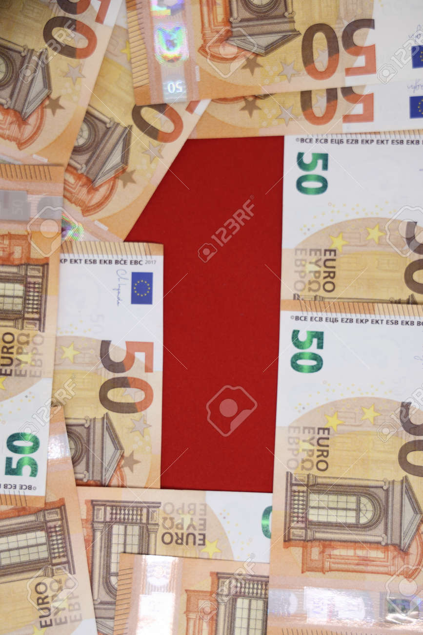 50유로 지폐는 유로화의 최초이자 주요 세계 통화 지배력을 상징하는 빨간색 단위입니다. 로열티 무료 사진, 그림, 이미지 그리고  스톡포토그래피. Image 180829065