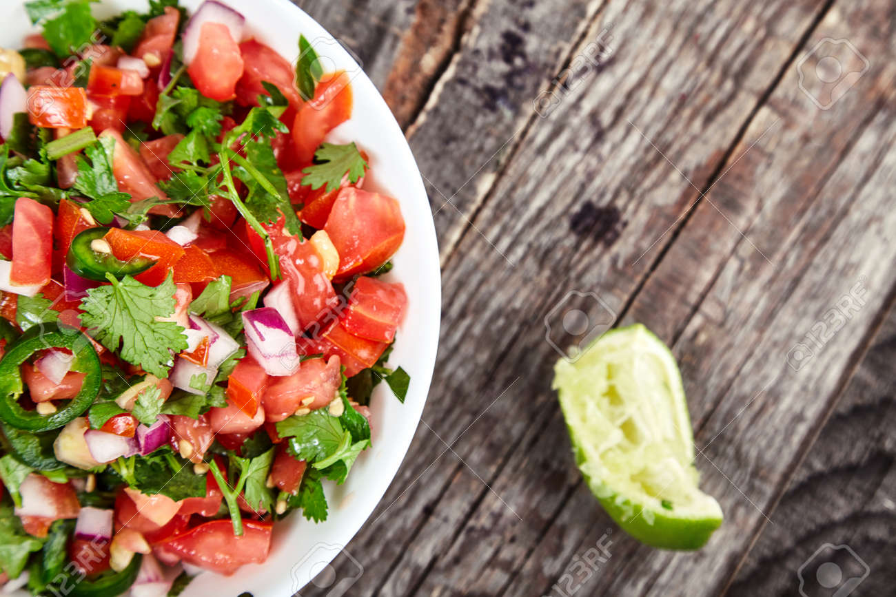 Jugo de tomate con limon receta