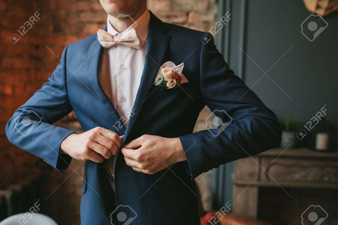 Boda Novio Traje Azul Con Pajarita Rosa Elegante Novio De Traje - Main Image