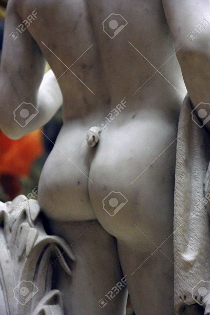 裸 男性 尻 ポニーテールで裸の男の古代彫刻の大理石のお尻の写真素材・画像素材 Image 73264325