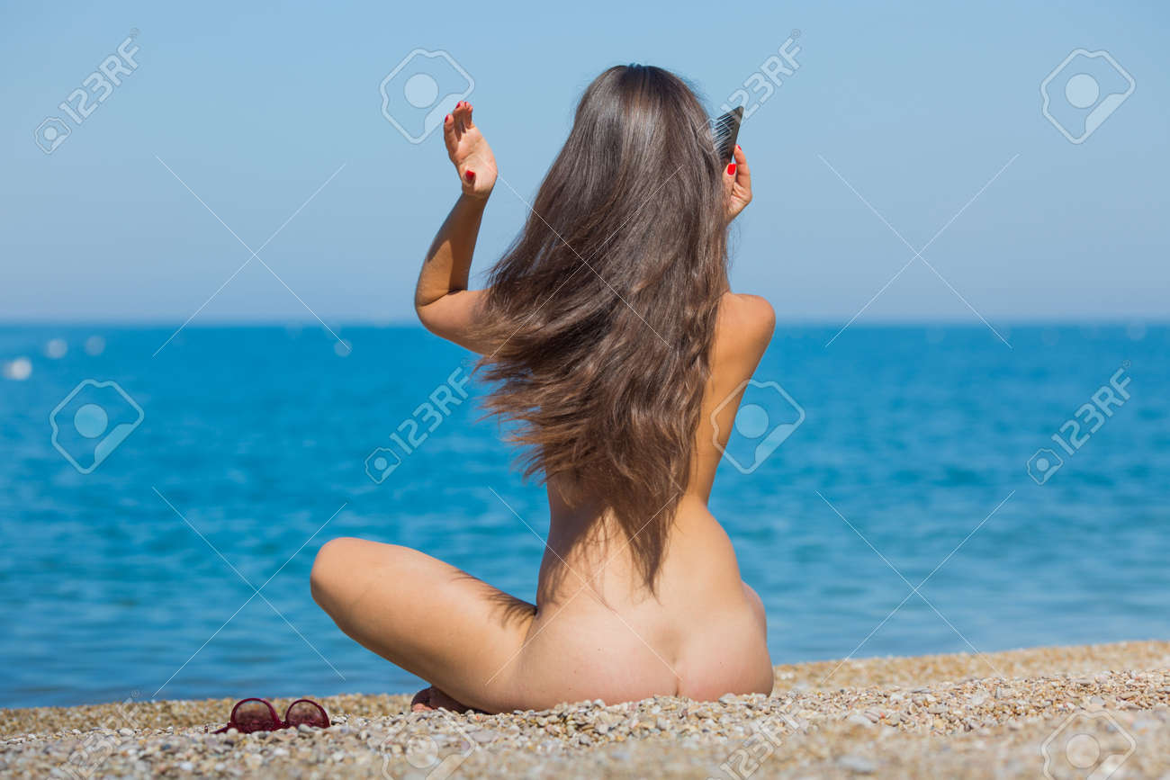 Girl naked beach Mobile Real