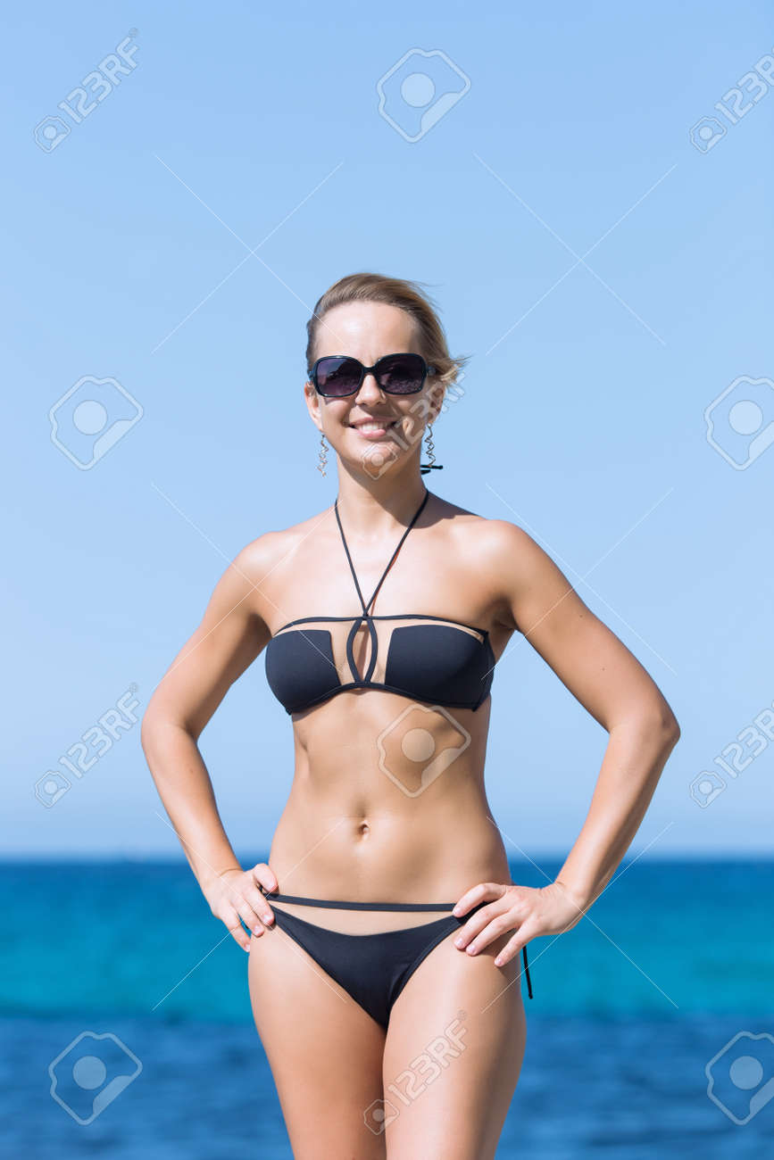 Bikini girls short hair pic 797