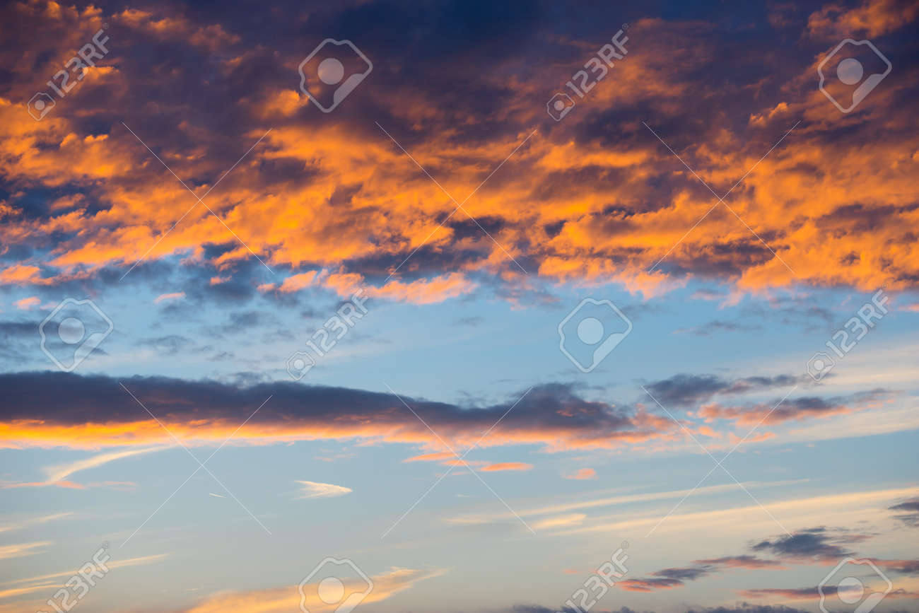 夕焼け空の背景 の写真素材 画像素材 Image 夕焼け空の背景 の写真素材 画像素材 Image