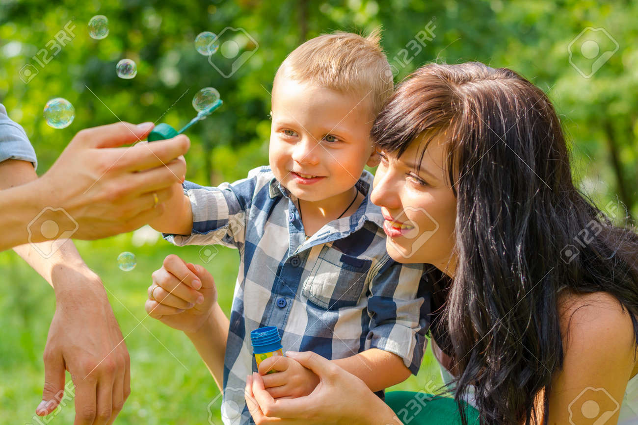 mom and boy thumb Rosebud anal suction cylinder