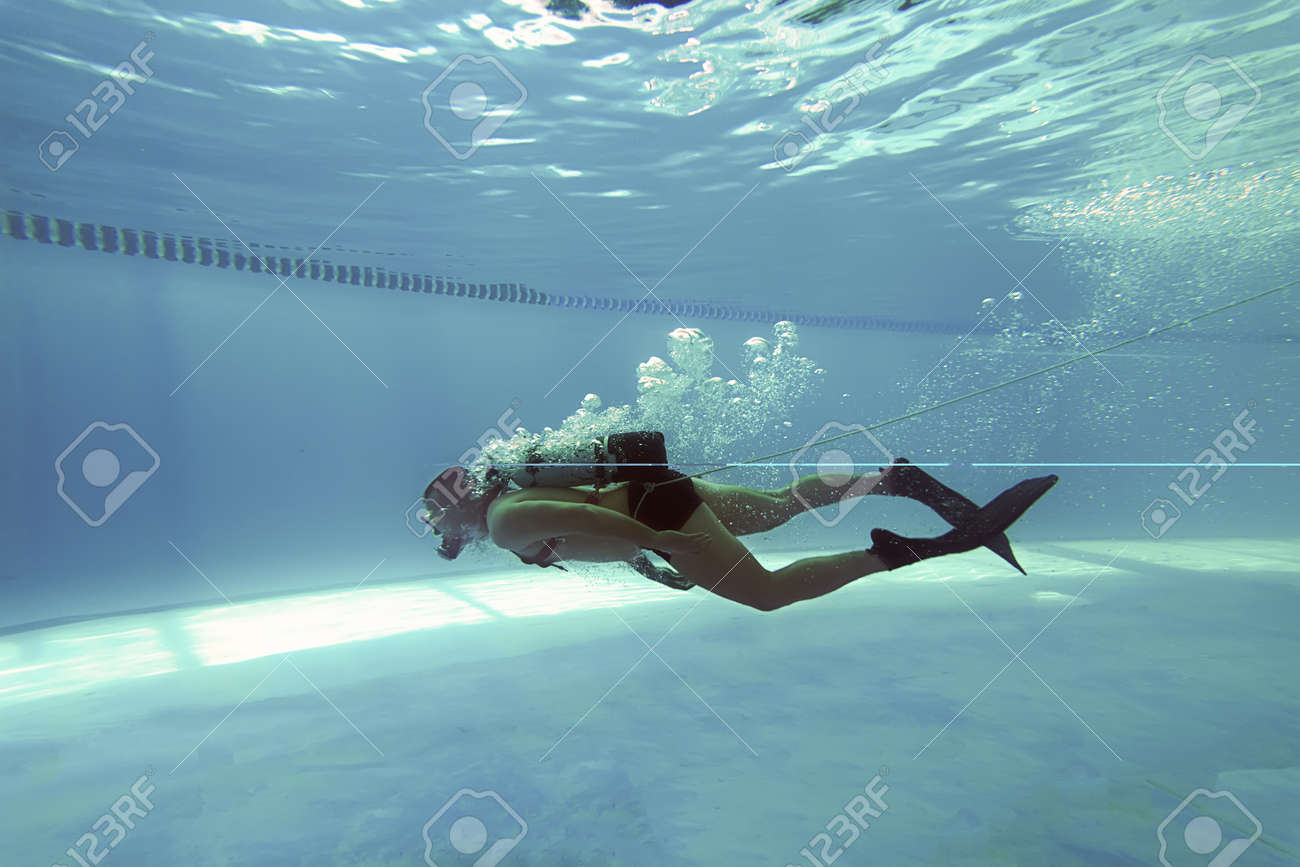 Diver in Swimming pool, Scuba Dive Swimming Pool, Underwater - 53931590 Diver in Swimming pool, Scuba Dive Swimming Pool, Underwater - 53931590