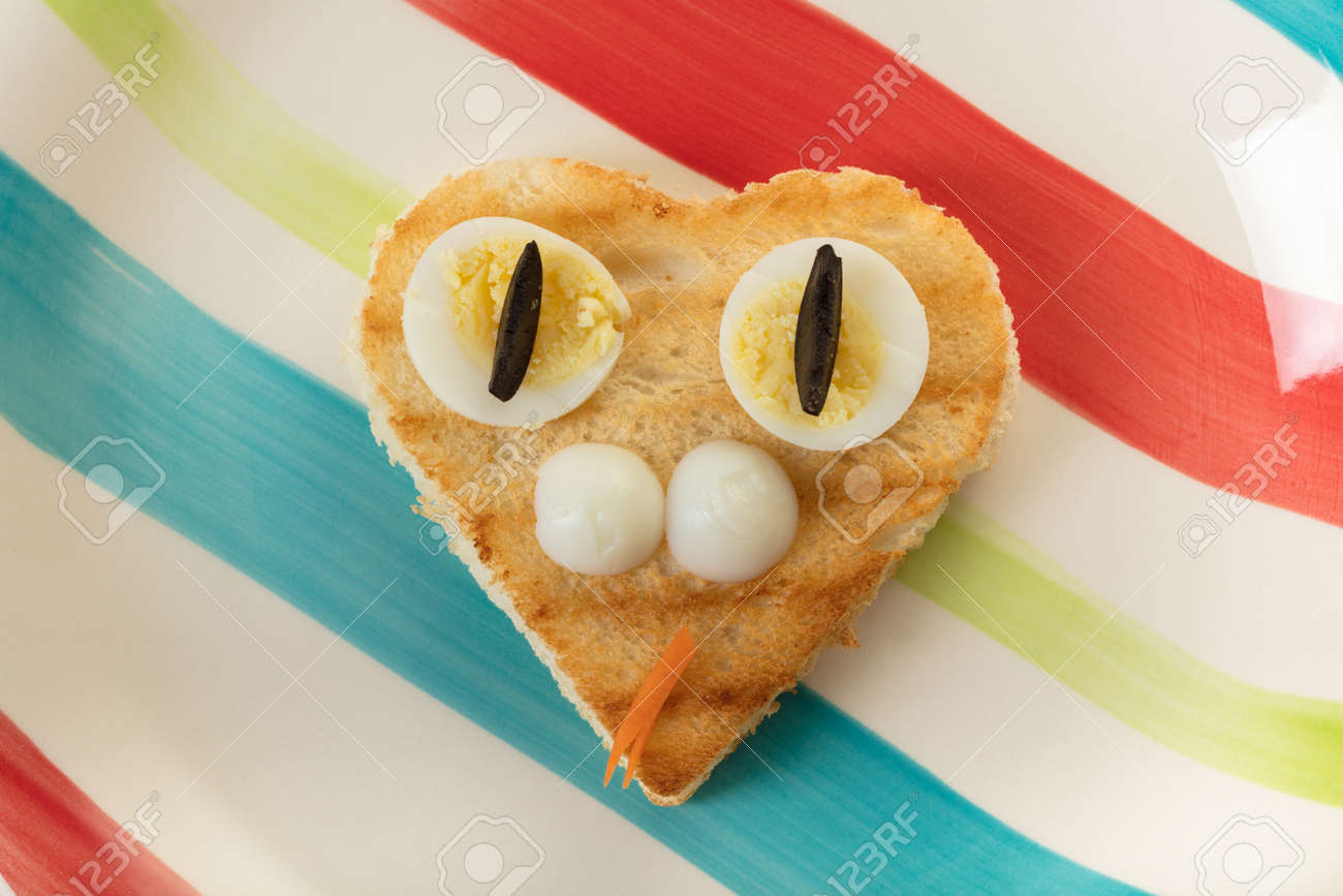 動物の形でウズラの卵のサンドイッチ の写真素材 画像素材 Image