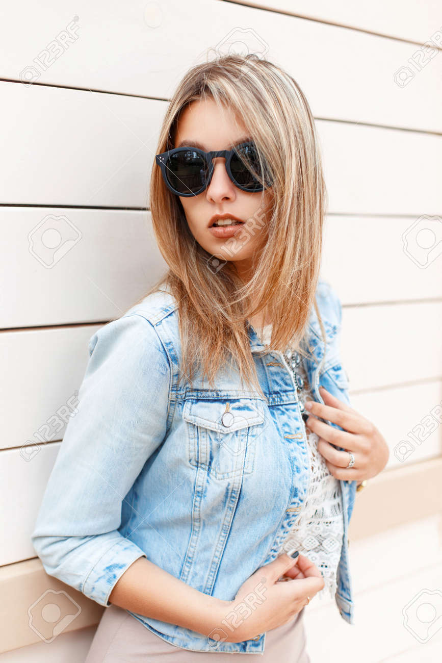 stylish denim jacket for girls