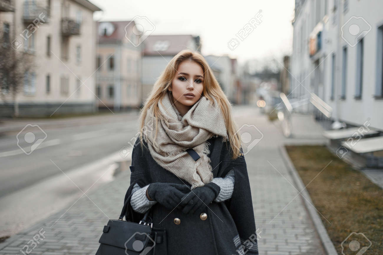 cappotto con sciarpa