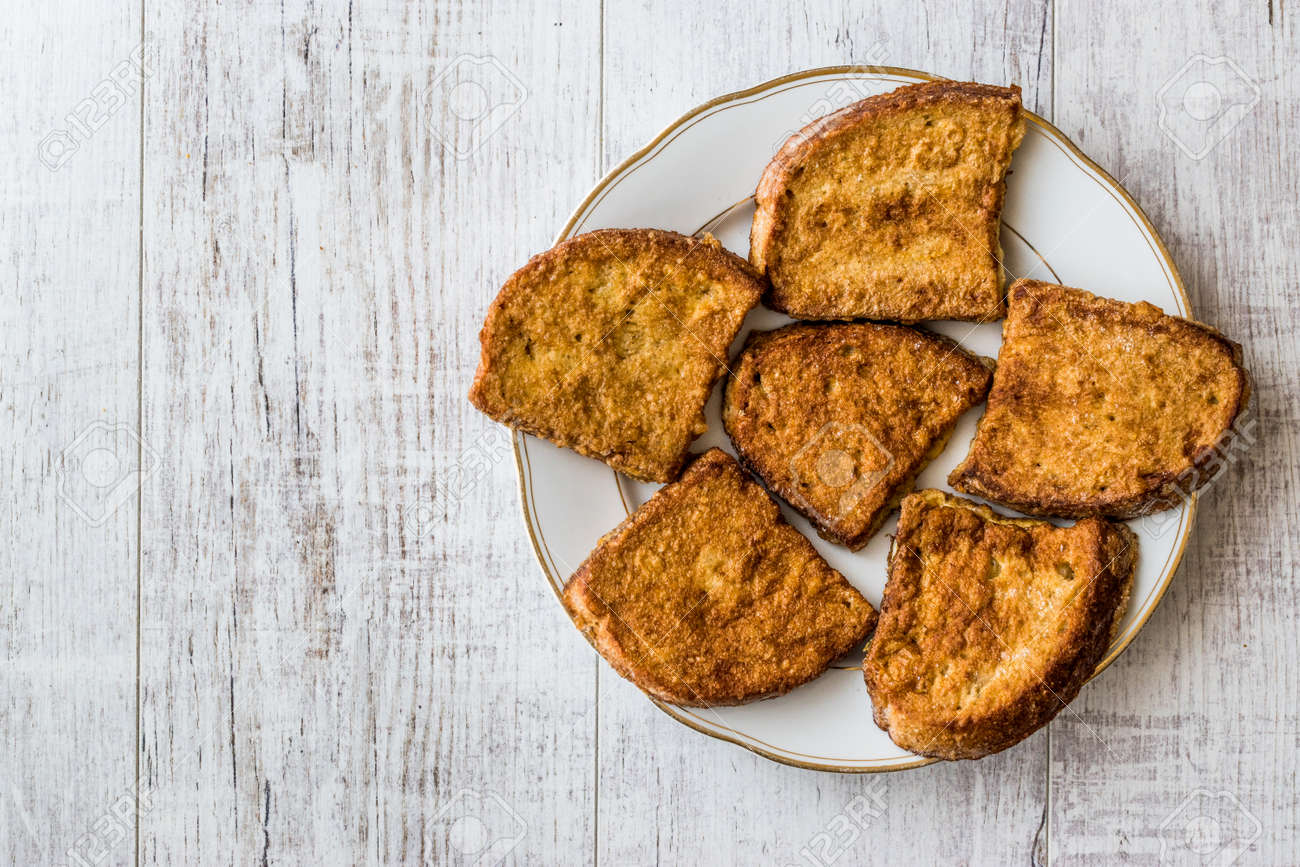 Pain Turc Aux Ufs Yumurtali Ekmek Pain Perdu Petit Dejeuner