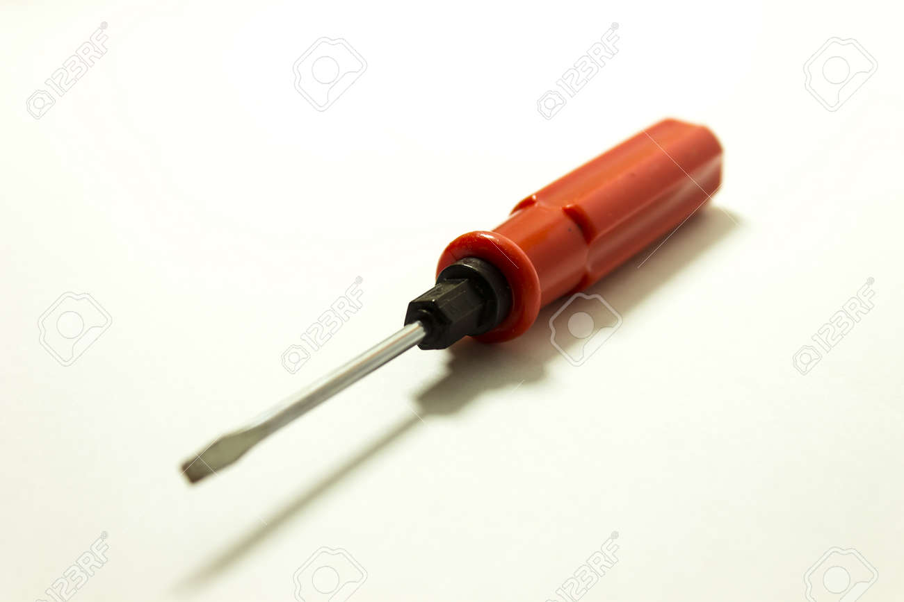 Destornillador Plano Rojo Fotos, Retratos, Imágenes Y De Archivo De Derecho. 15701912.