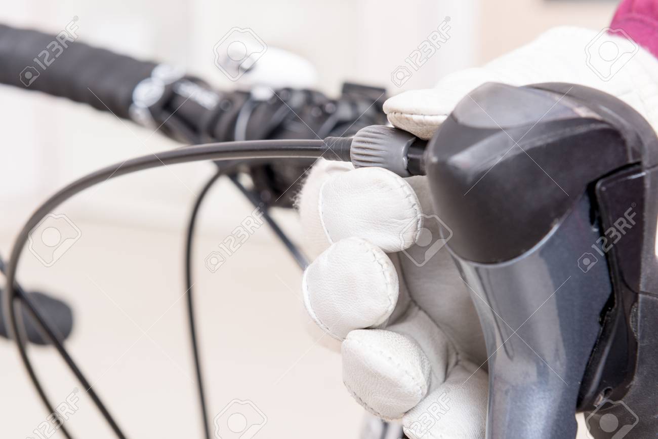 adjusting bike hand brakes