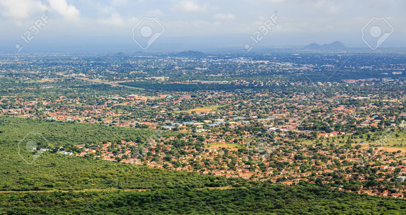急速に広がるハボローネ市内の空撮 Gaborone ボツワナ アフリカ サバンナ広がる 17 の写真素材 画像素材 Image 9416