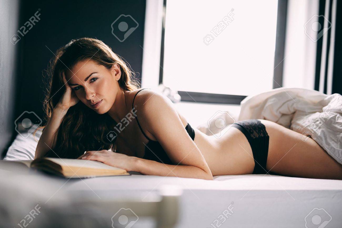 lingerie photographic female models Joaquin phoenix nude in the yards