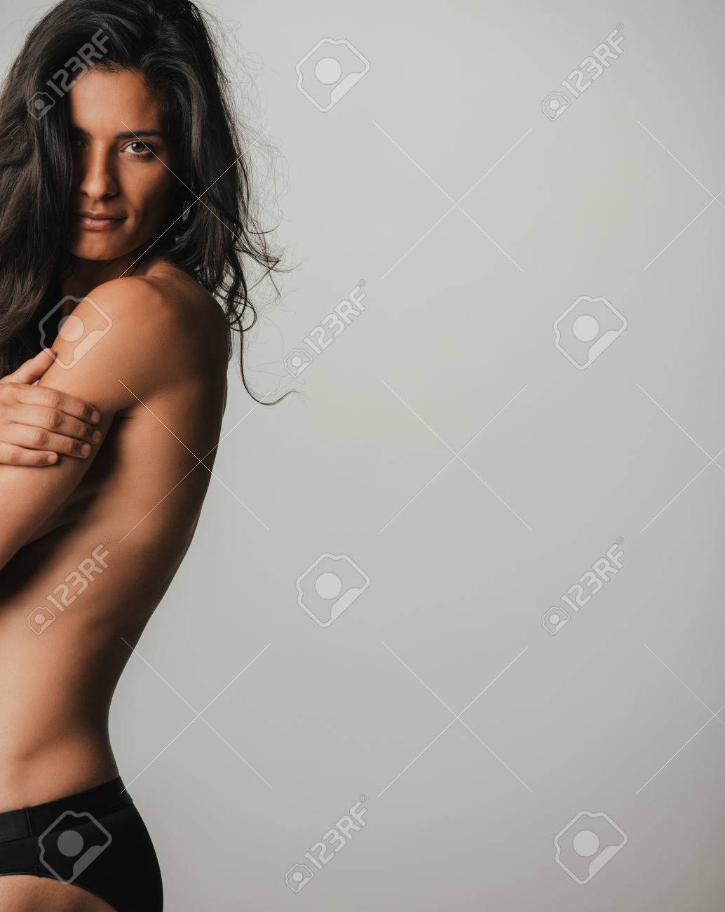Femme toute nu celibataire [PUNIQRANDLINE-(au-dating-names.txt) 41