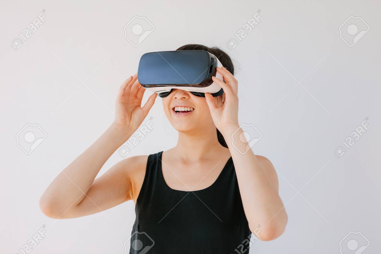 virtual reality goggles