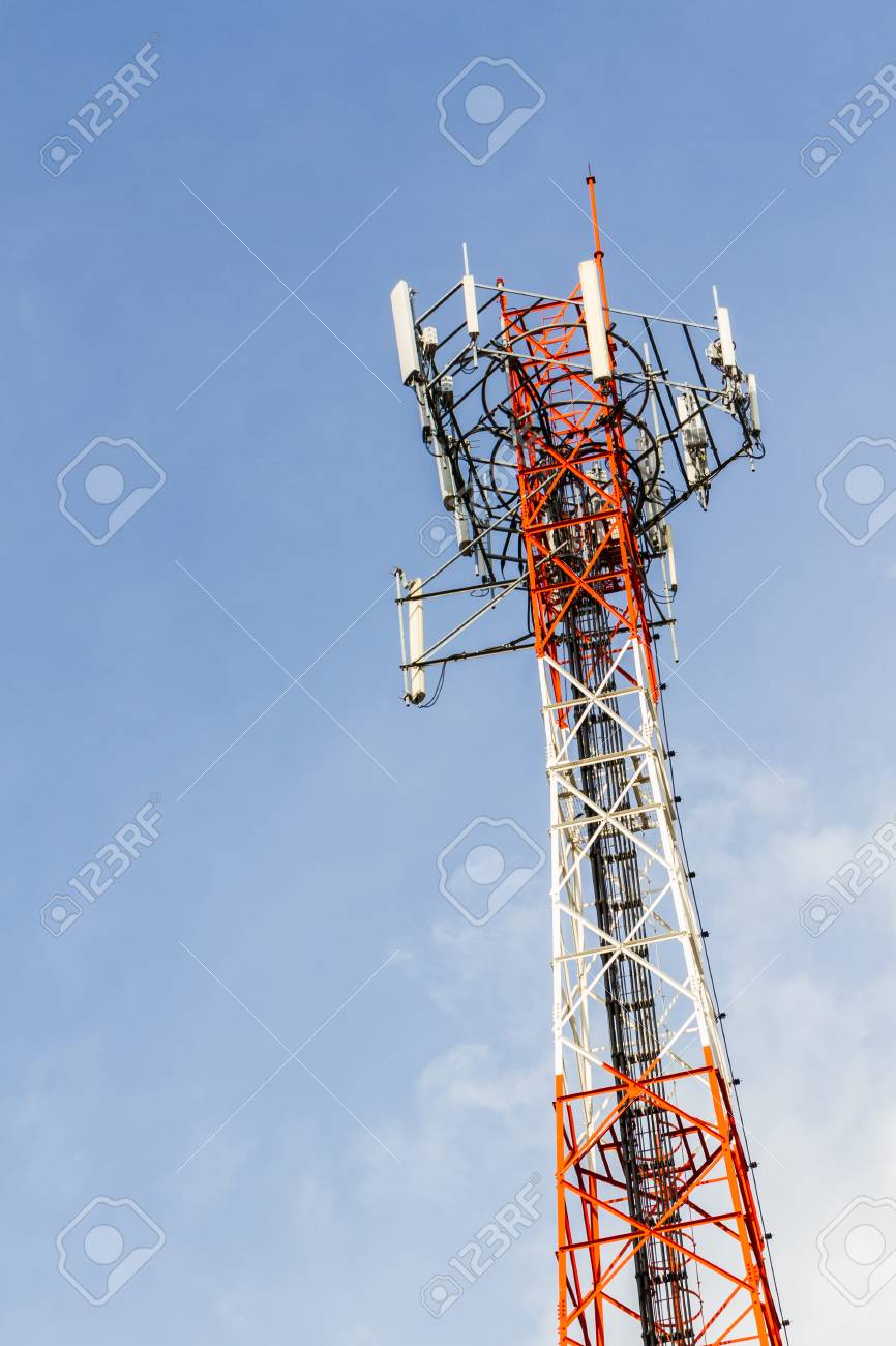 Teléfono Móvil De Torre De La Radio De La Fotos, Retratos, Imágenes Y Fotografía De Archivo Libres De Derecho. Image 44706638.
