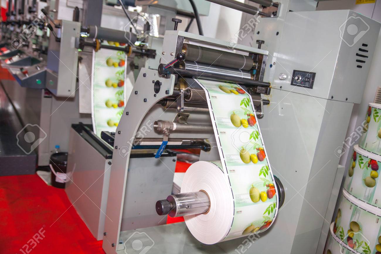 sticker roll machine