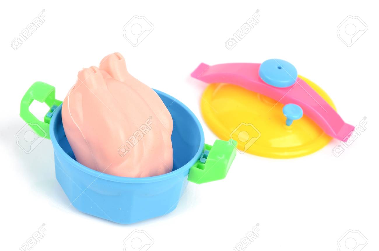 toy saucepans