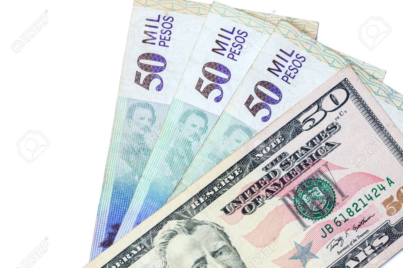 2019년 미국 달러와 콜롬비아 페소 환율. 1달러당 3000페소 이상 로열티 무료 사진, 그림, 이미지 그리고 스톡포토그래피.  Image 129731993