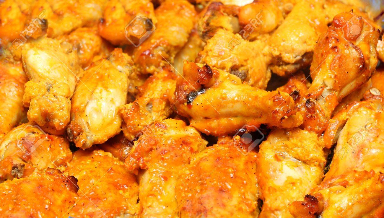 Gebratene Huhnerflugel Hintergrund Lizenzfreie Fotos Bilder Und Stock Fotografie Image 19981046