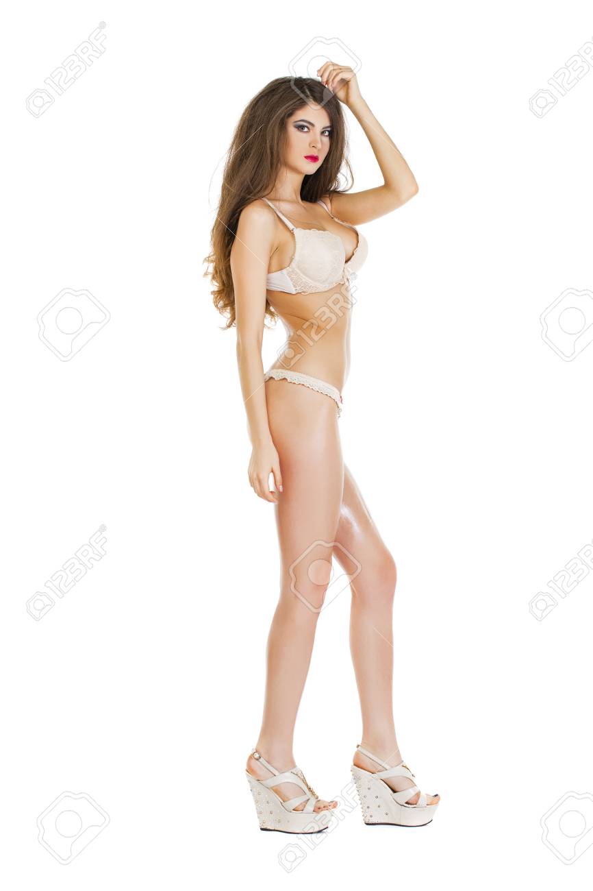 スナップ モデル 白で隔離 セクシーな下着姿で全身美人ブルネットの美しさ の写真素材 画像素材 Image