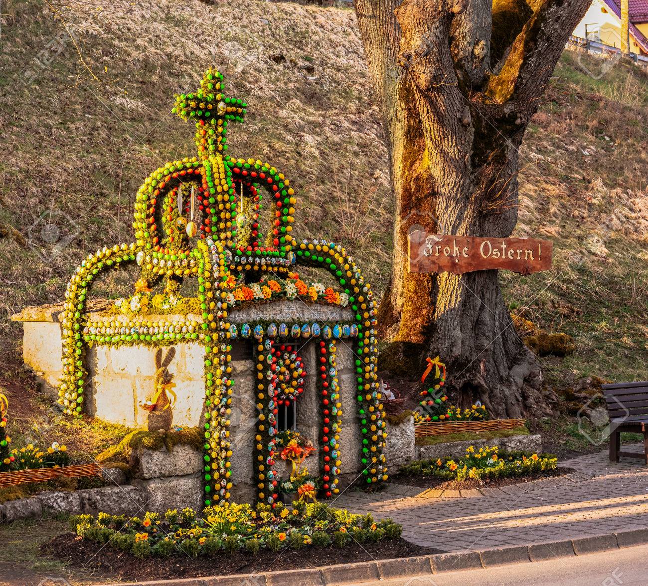 ドイツのイースターの伝統 ババリアのイースター エッグでよく飾られました 古代のカスタム Tiefenpoelz 村 の写真素材 画像素材 Image