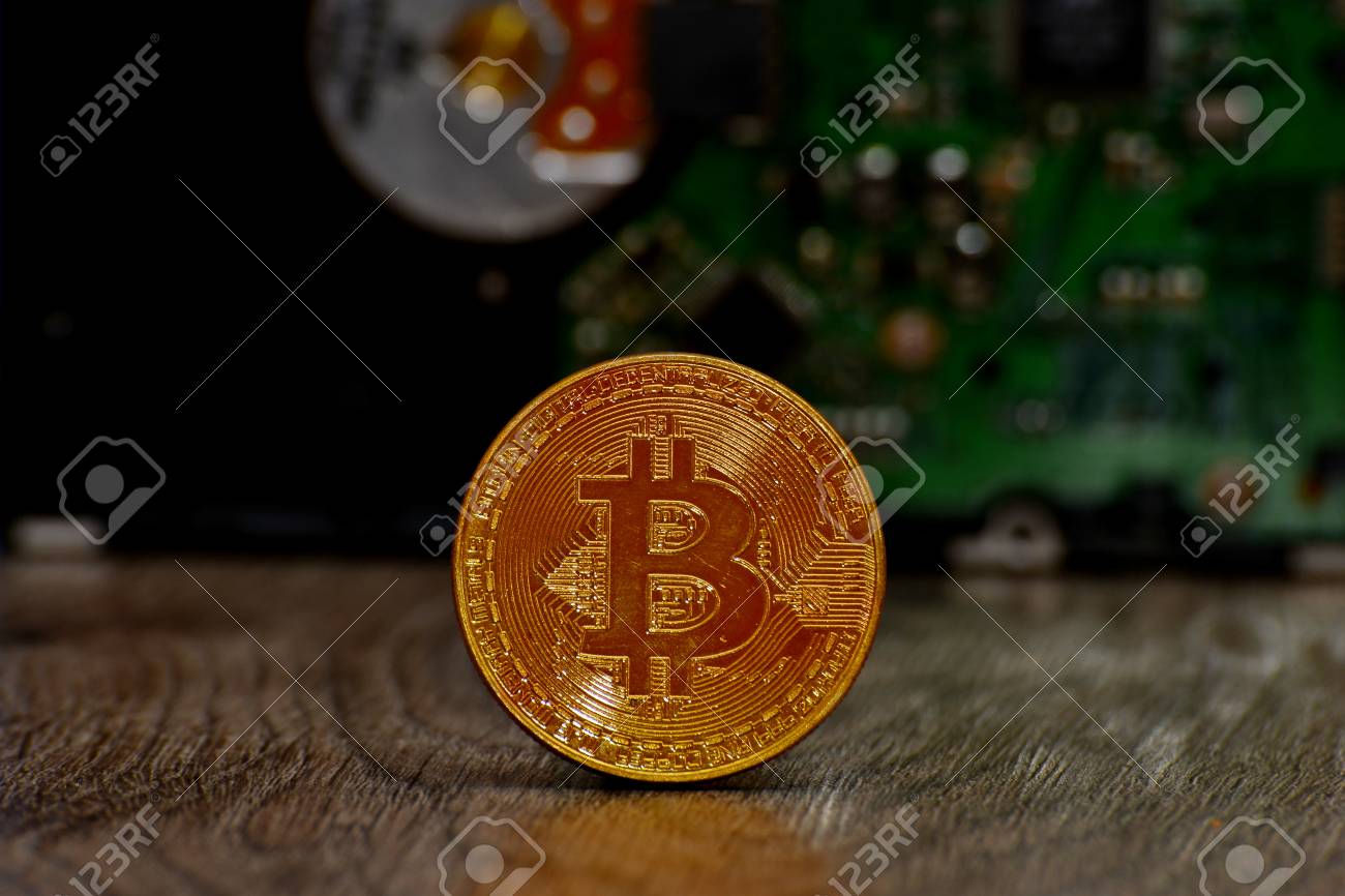 bitcoin against gold