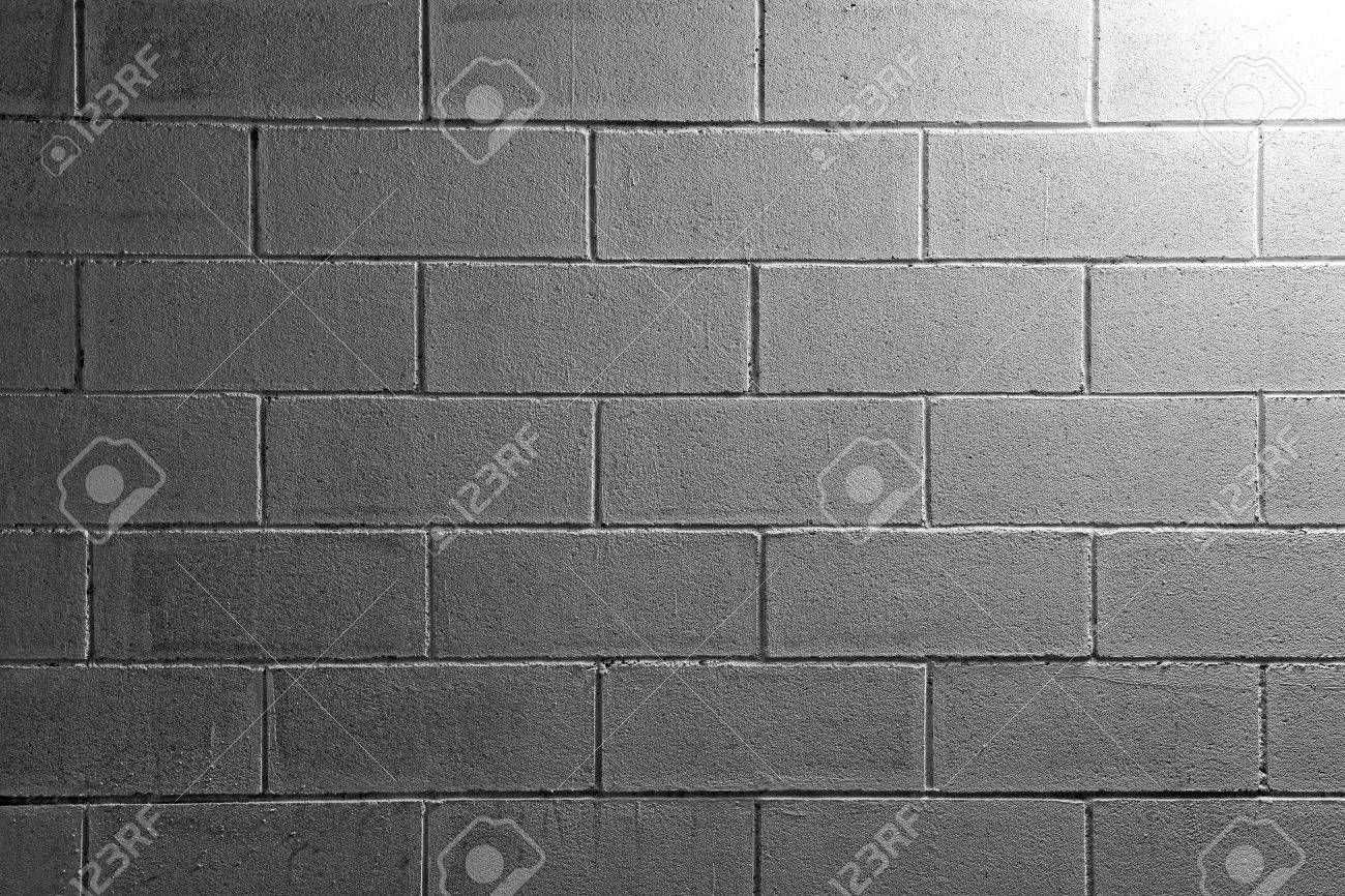 白レンガやセメント ブロックの背景テクスチャ 影に卒業右上隅から光が当たって商業建物の壁します の写真素材 画像素材 Image