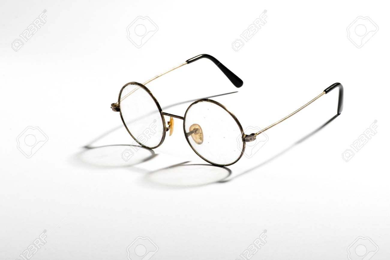 clear round reading glasses