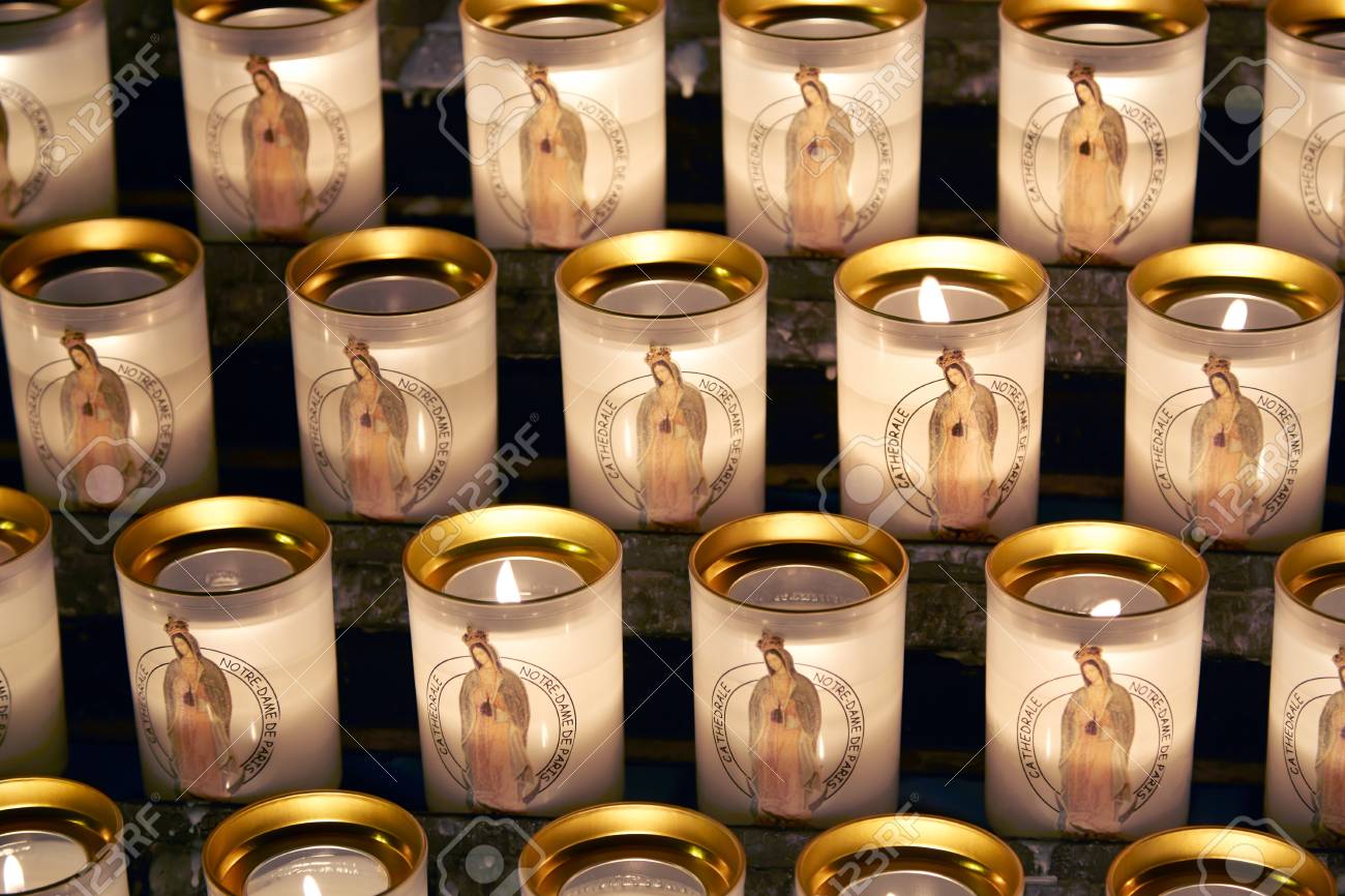 ノートルダム大聖堂 パリ ロウソク