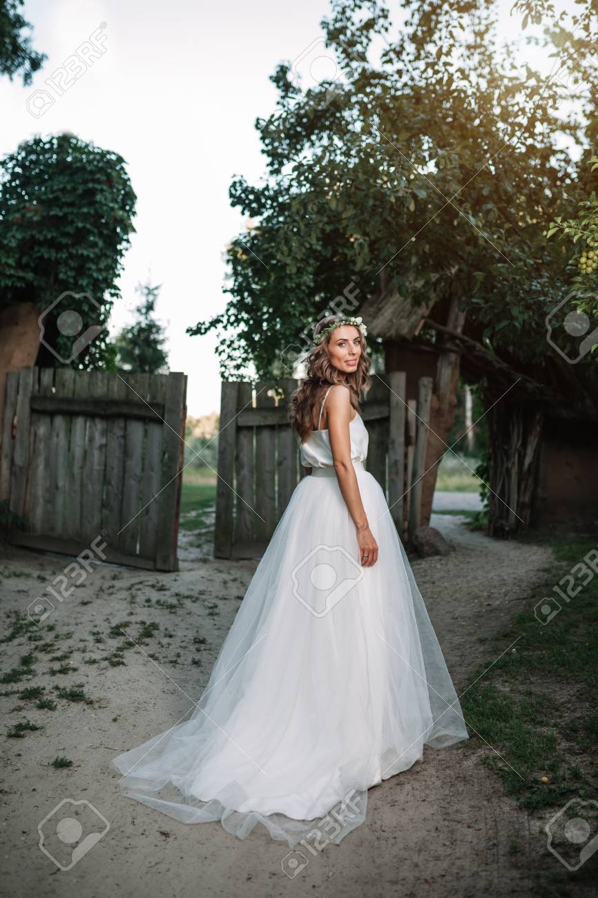 Watch - Dresses wedding with sleeves in cute concepts video Look - Dresses wedding with sleeves in cute concepts video