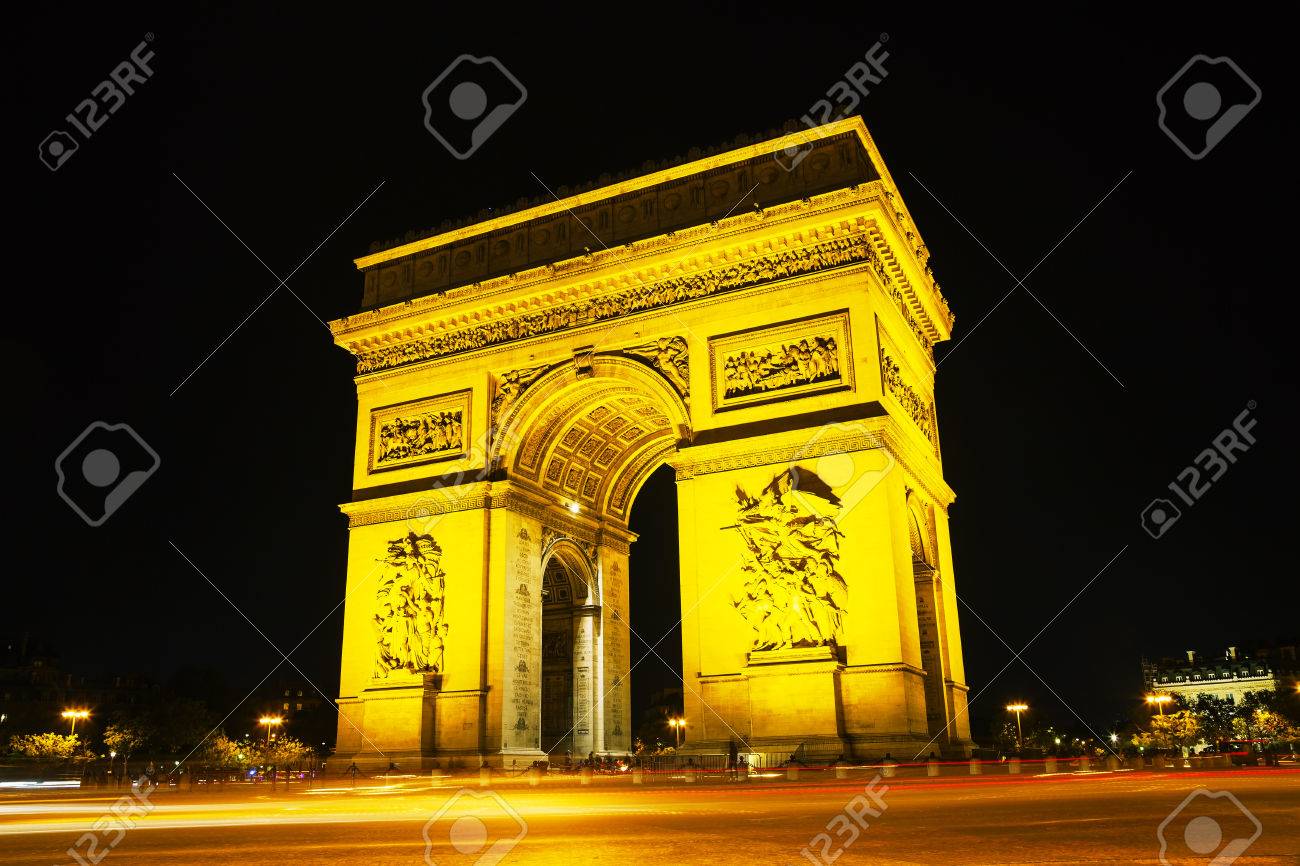 arc de triomphe de l etoile the triumphal arch in paris at stock