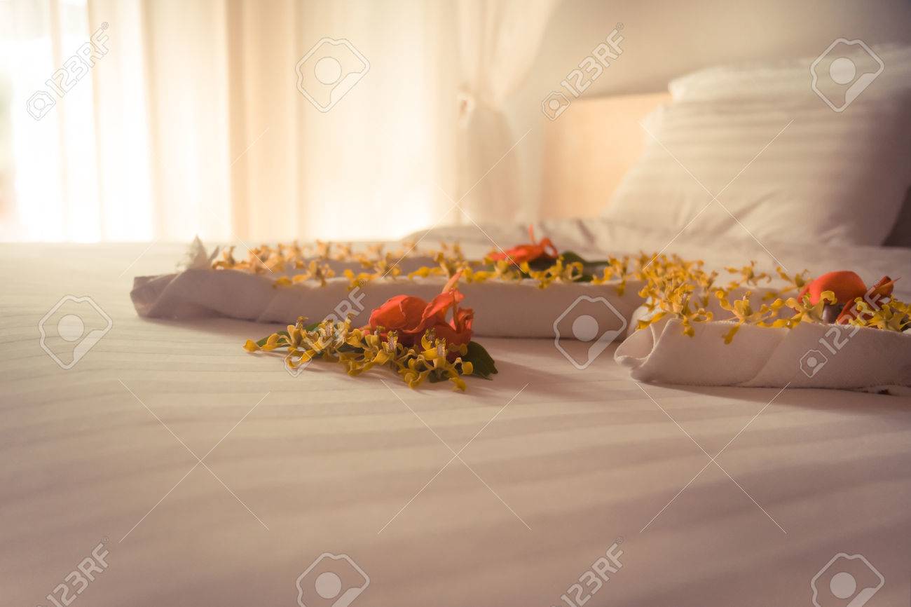 Luxury Romantic Hotel Suite Room For Just Married Couple