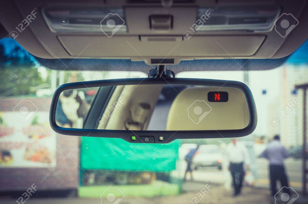 高級車ルームミラー の写真素材 画像素材 Image