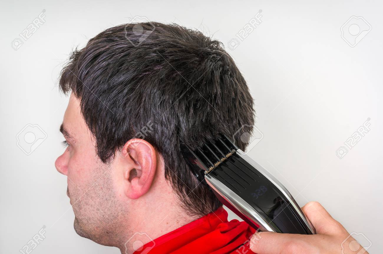 cutting afro hair with clippers