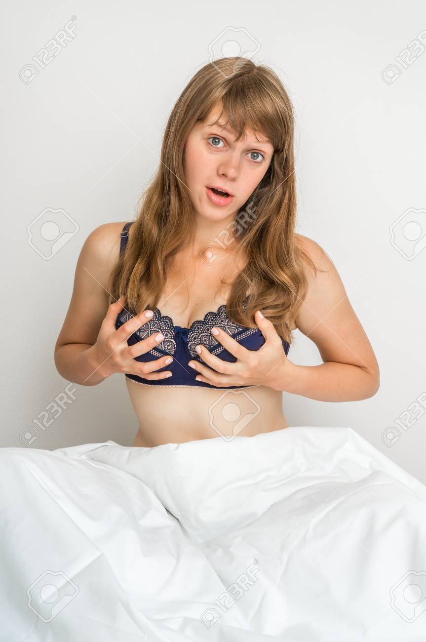 breasts on bed Fernanda fernandes strip videos