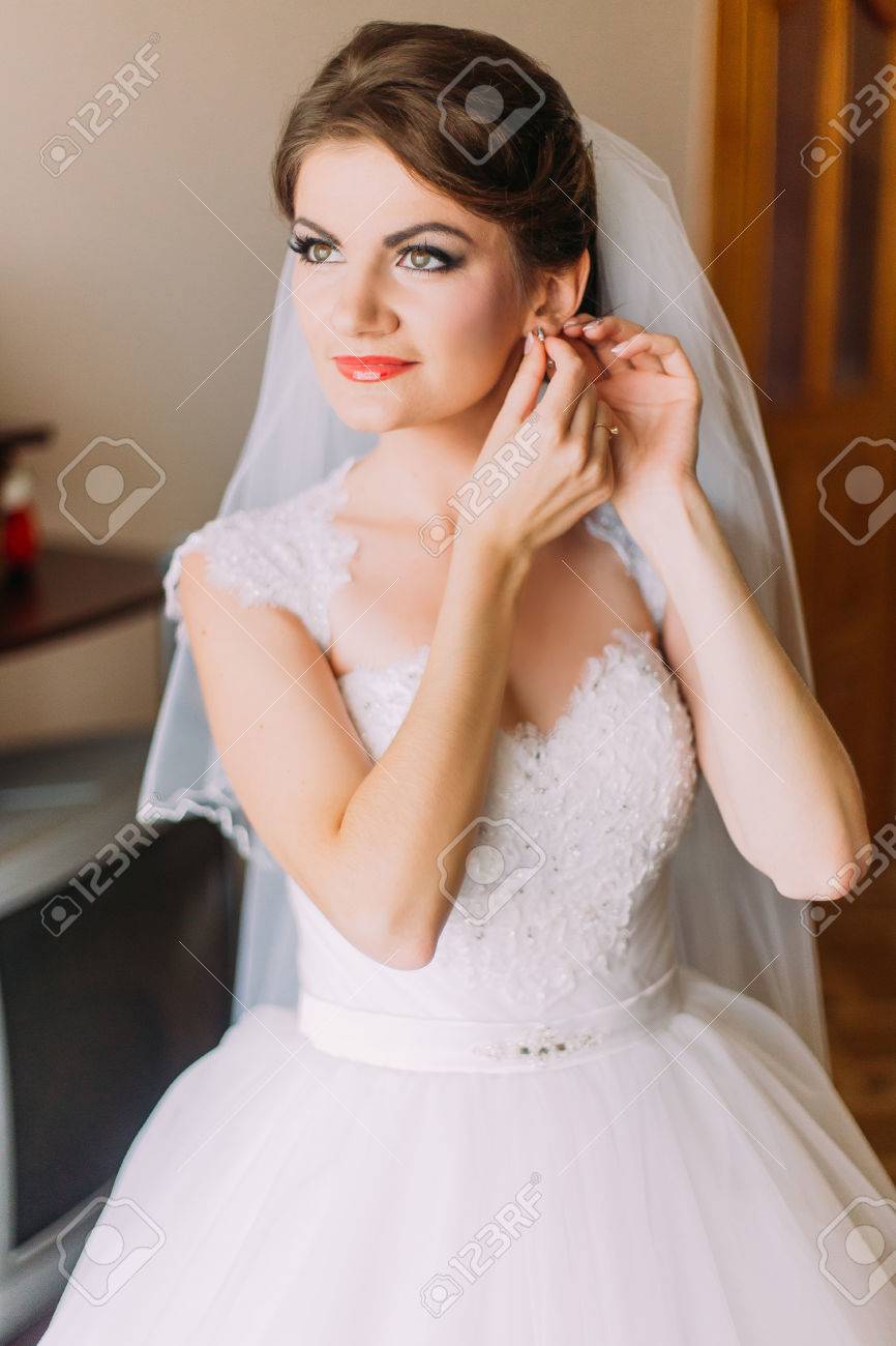 girl in marriage dress