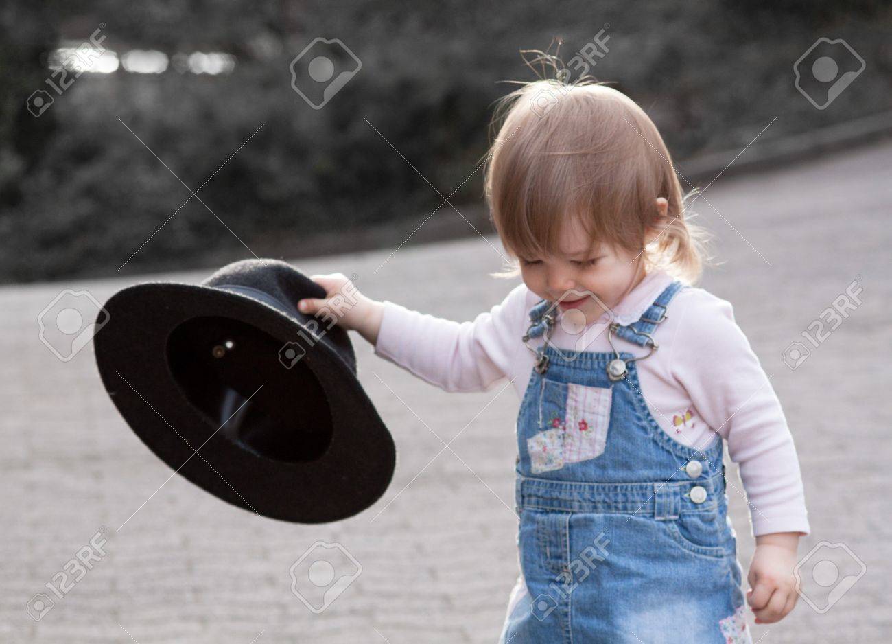 toddler girl black hat