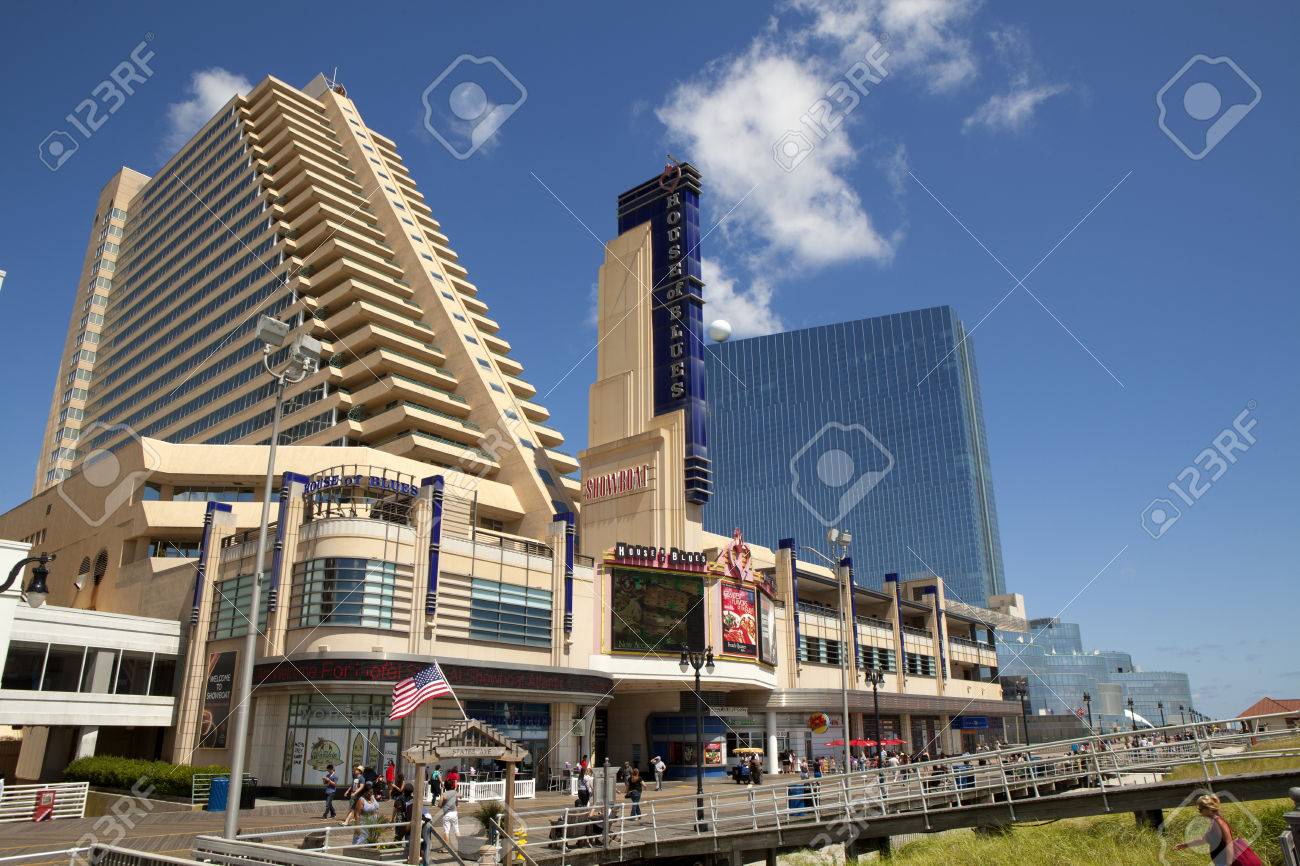Blackjack interior Texas holdem rules betting out of turn