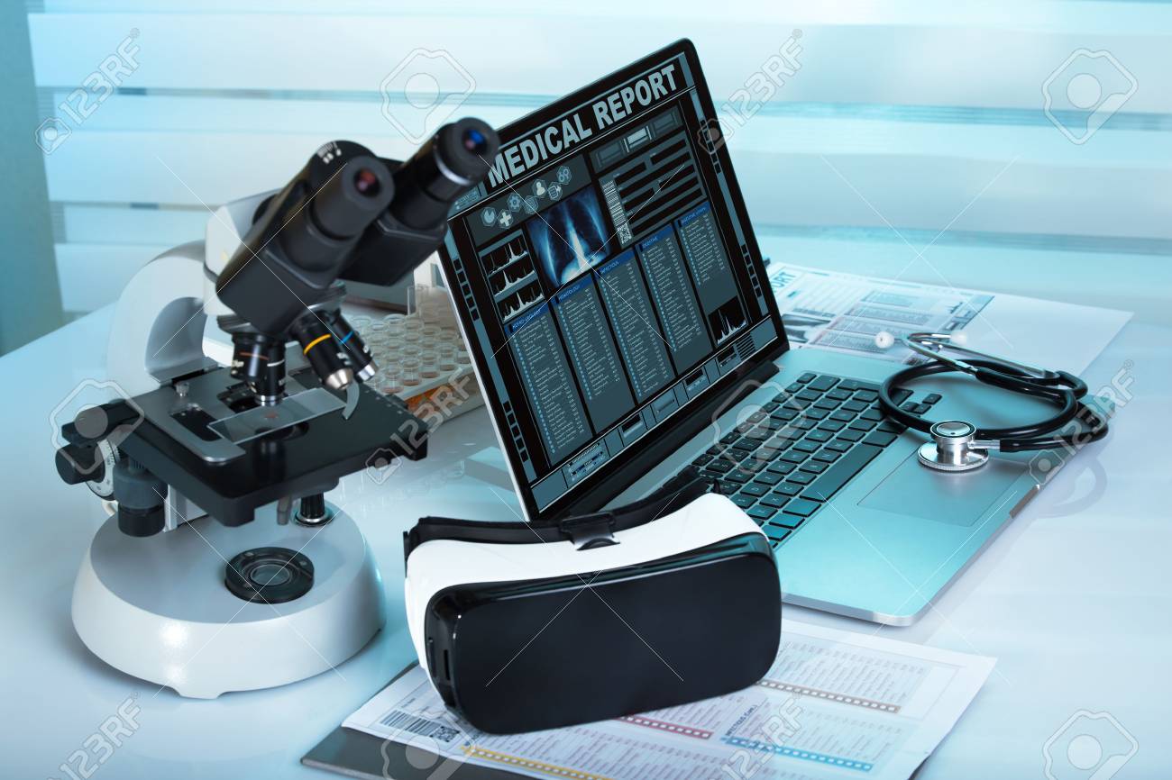Virtual reality equipment in the laboratory / Laptop with remote diagnostic medical equipment - 66976092 Virtual reality equipment in the laboratory / Laptop with remote diagnostic medical equipment - 66976092