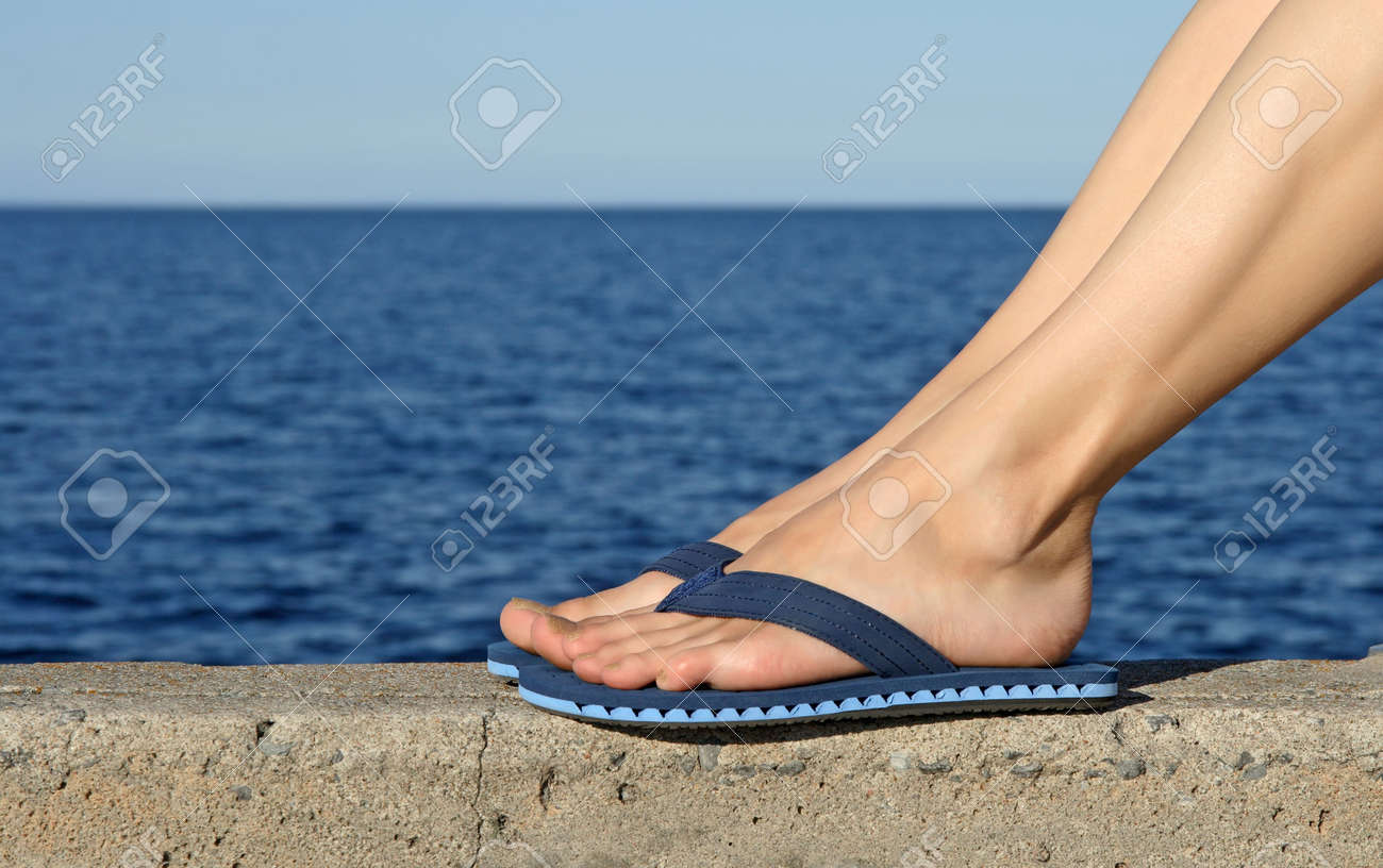 Female flip flops Clearance