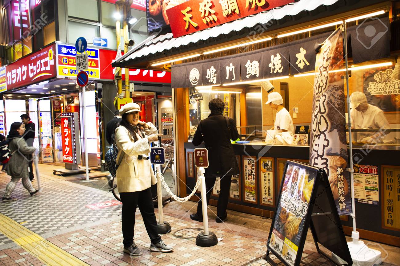 Tokyo Japan March 26 19 Thai Women And People Stand Waiting Line Up For Buy Food