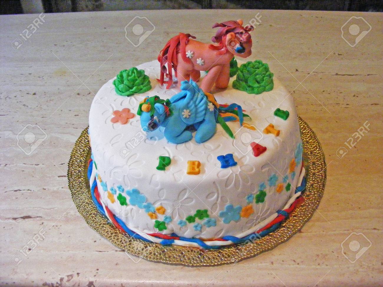 Gateau Fondant Peu Poney Banque D Images Et Photos Libres De Droits Image