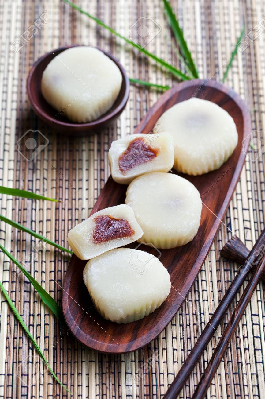 Mochi Gateau Aux Haricots Rouges Dessert Japonais Traditionnel Banque D Images Et Photos Libres De Droits Image