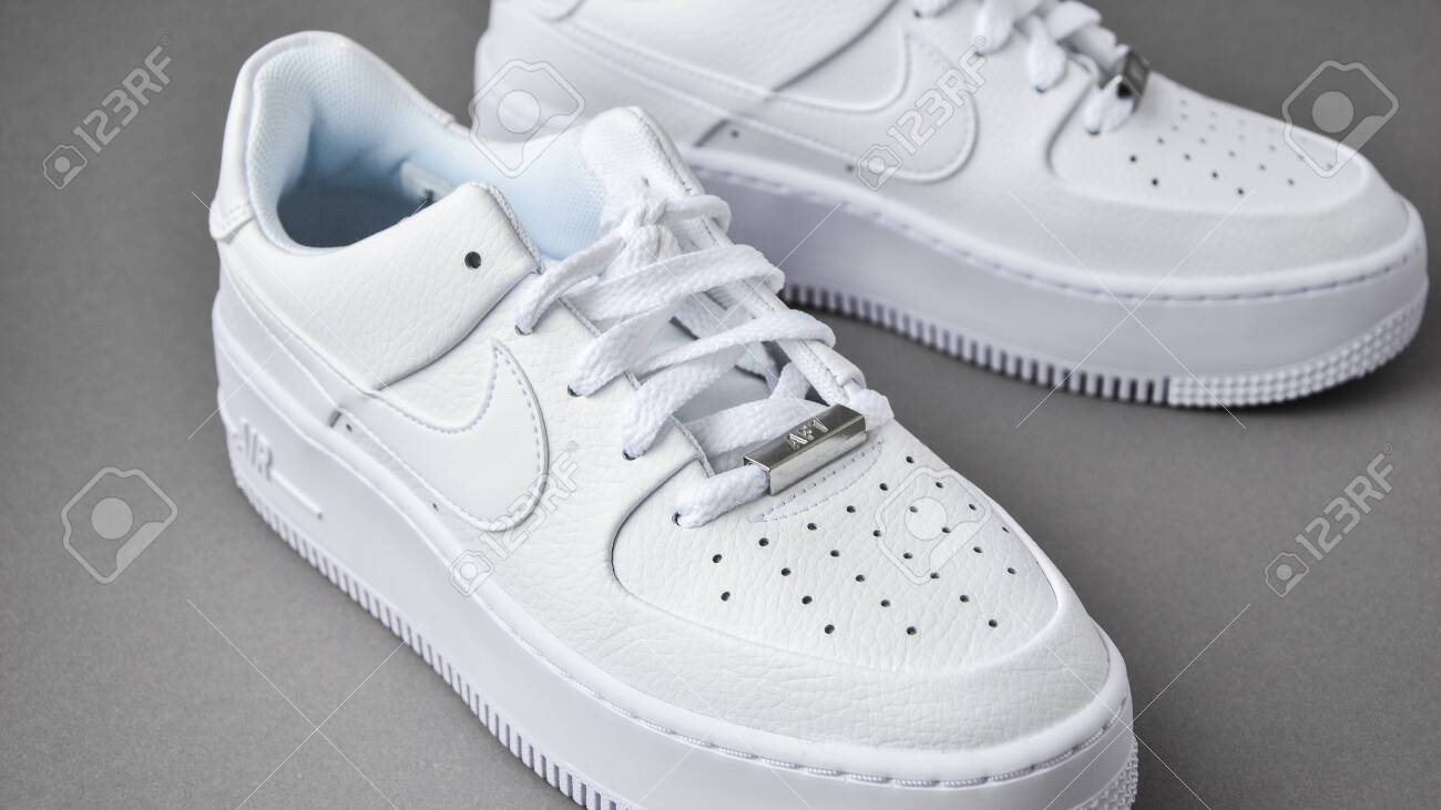 nike sage white