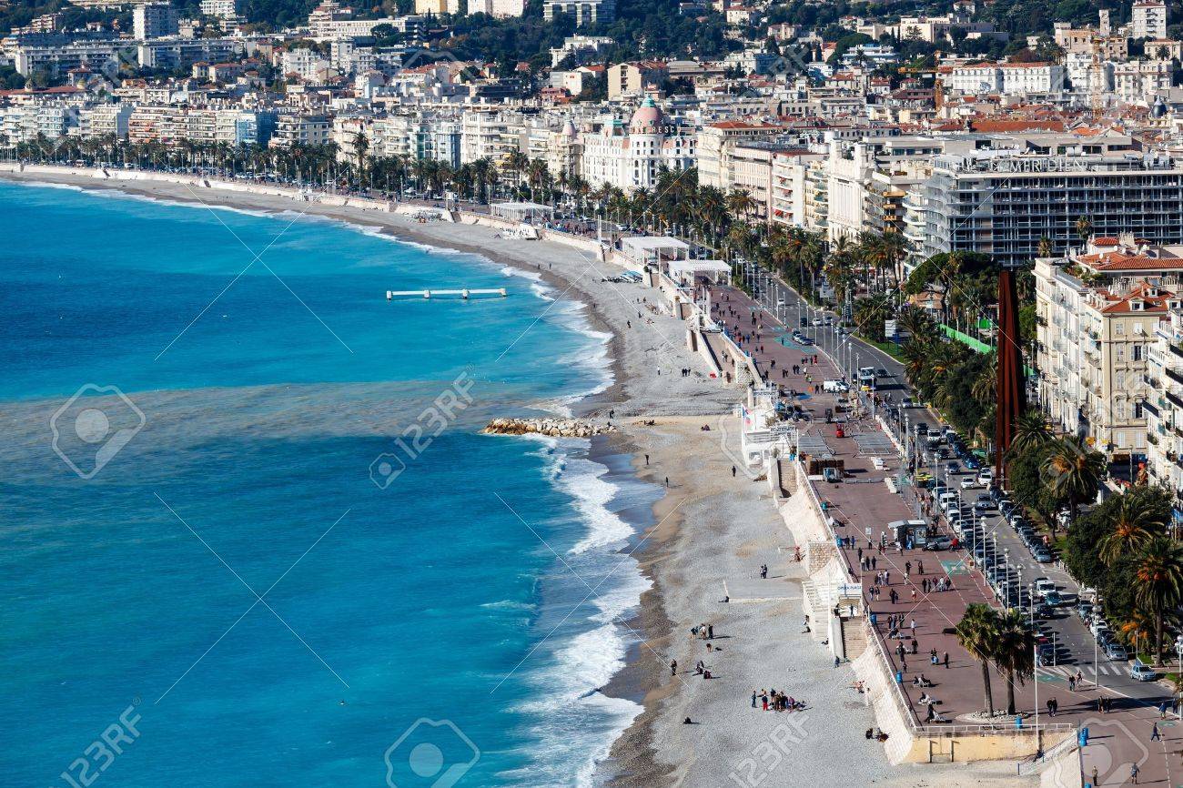 Promenade Des Anglais Und Beautiful Beach In Nizza Franzosisch Riviera Frankreich Lizenzfreie Fotos Bilder Und Stock Fotografie Image