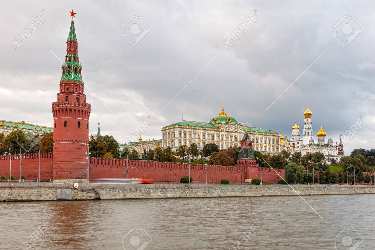 кремль с набережной