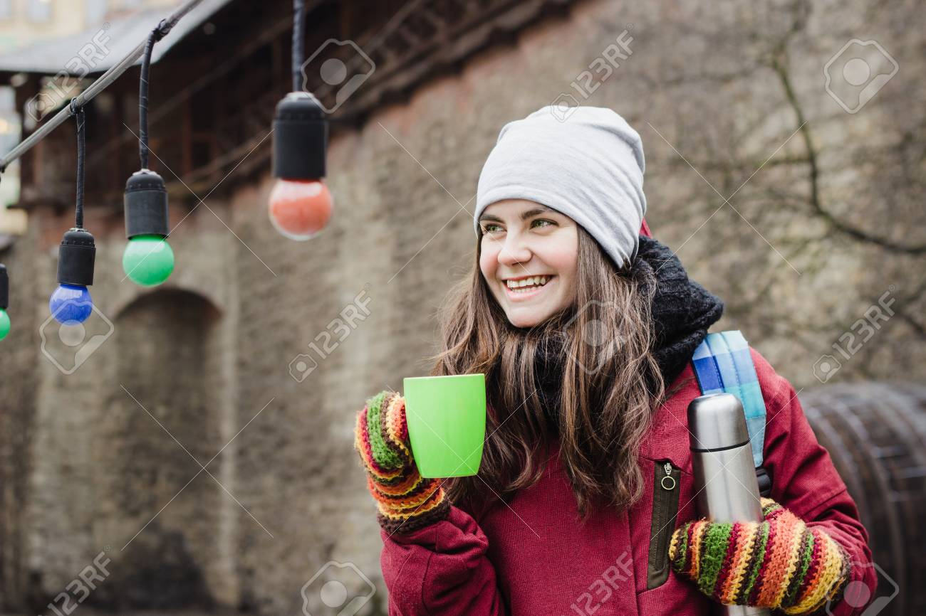 Long Hari Sombrero De Invierno Y Guantes De Bufandas De De Y Long Hari Sombrero De Invierno Y Guantes De Bufandas De De Y
