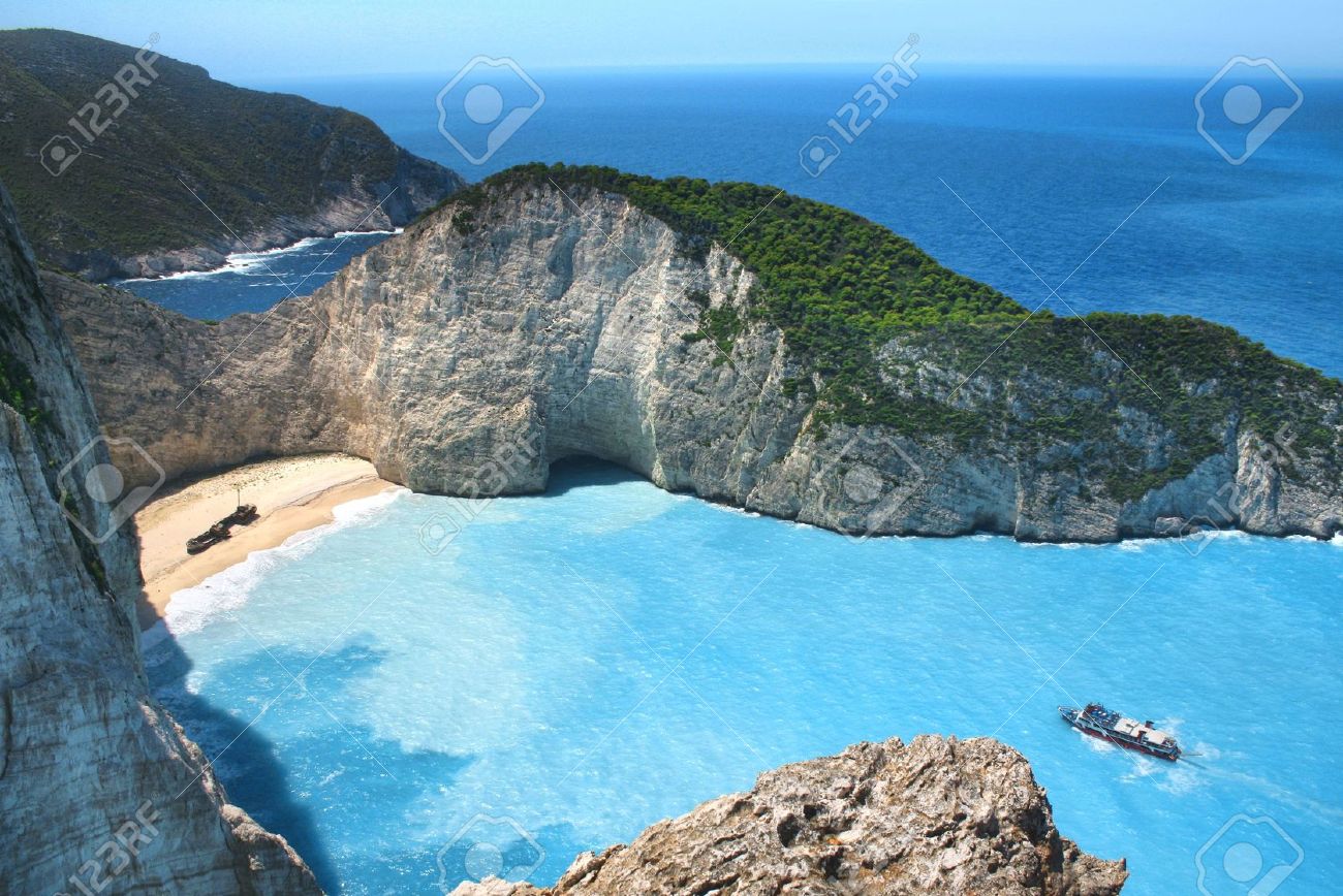 ザキントス島ギリシャ イオニア海で有名な難破船の湾ビュー の写真素材 画像素材 Image